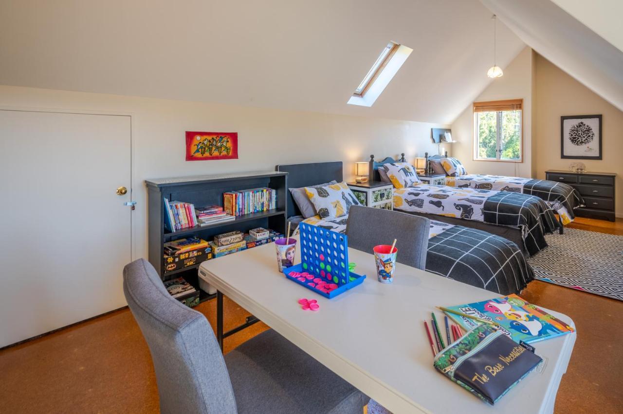 Rose On The Bay - Akaroa Holiday Home מראה חיצוני תמונה
