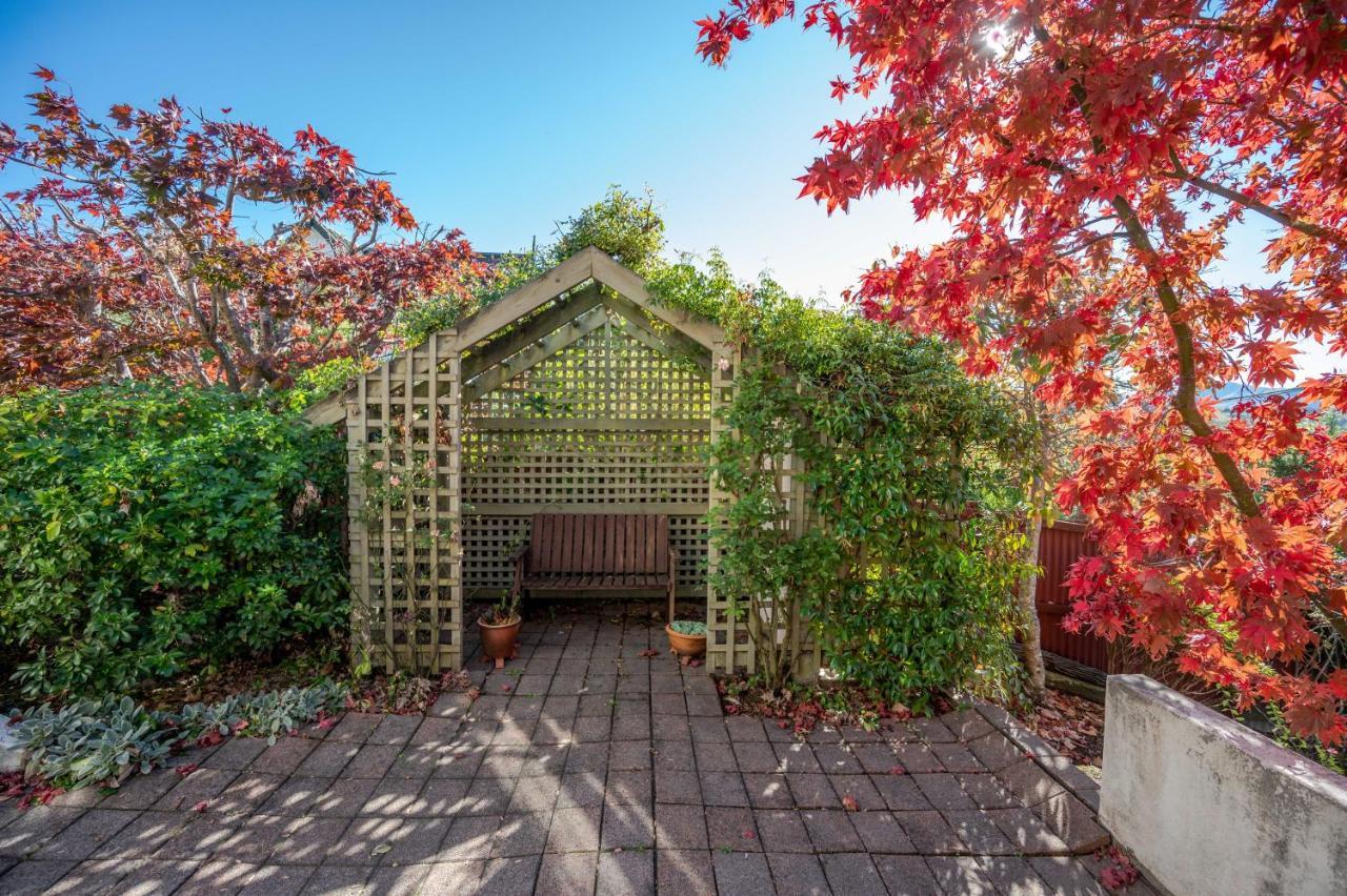 Rose On The Bay - Akaroa Holiday Home מראה חיצוני תמונה